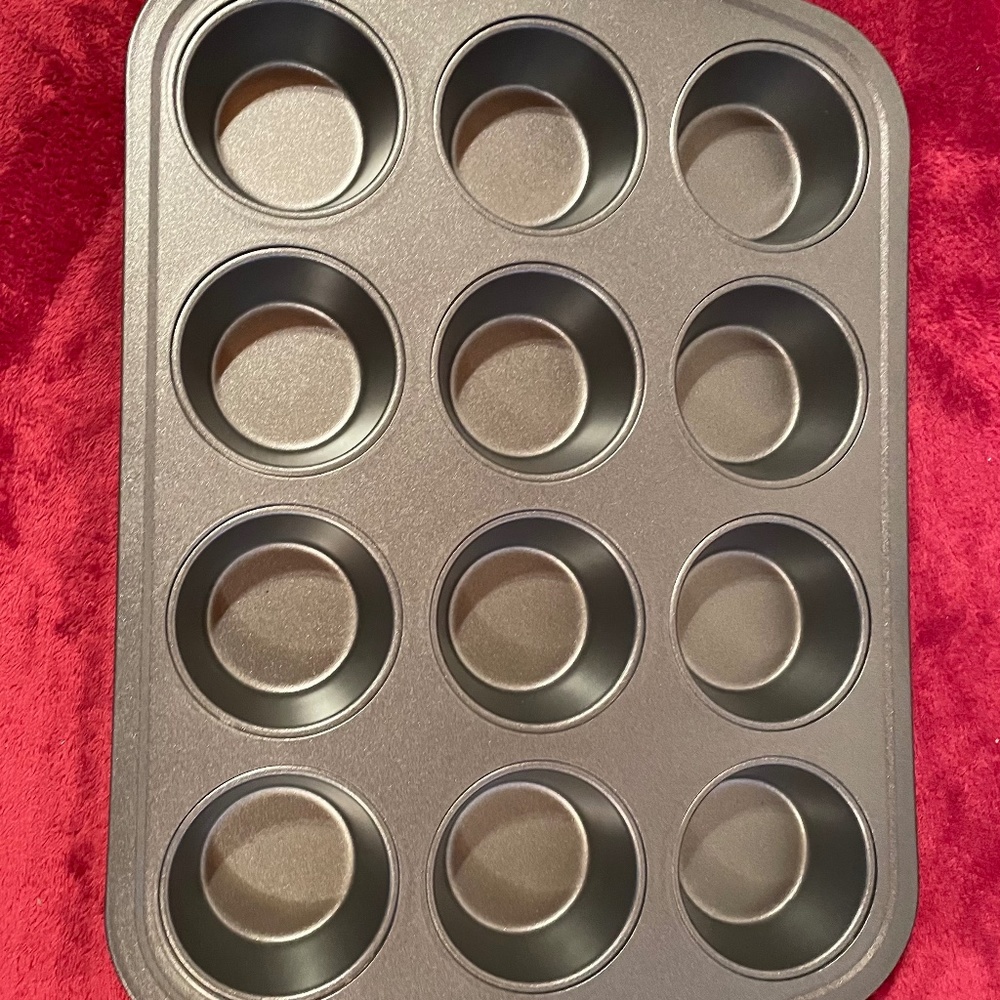 Baker's Secret  Muffin Pan